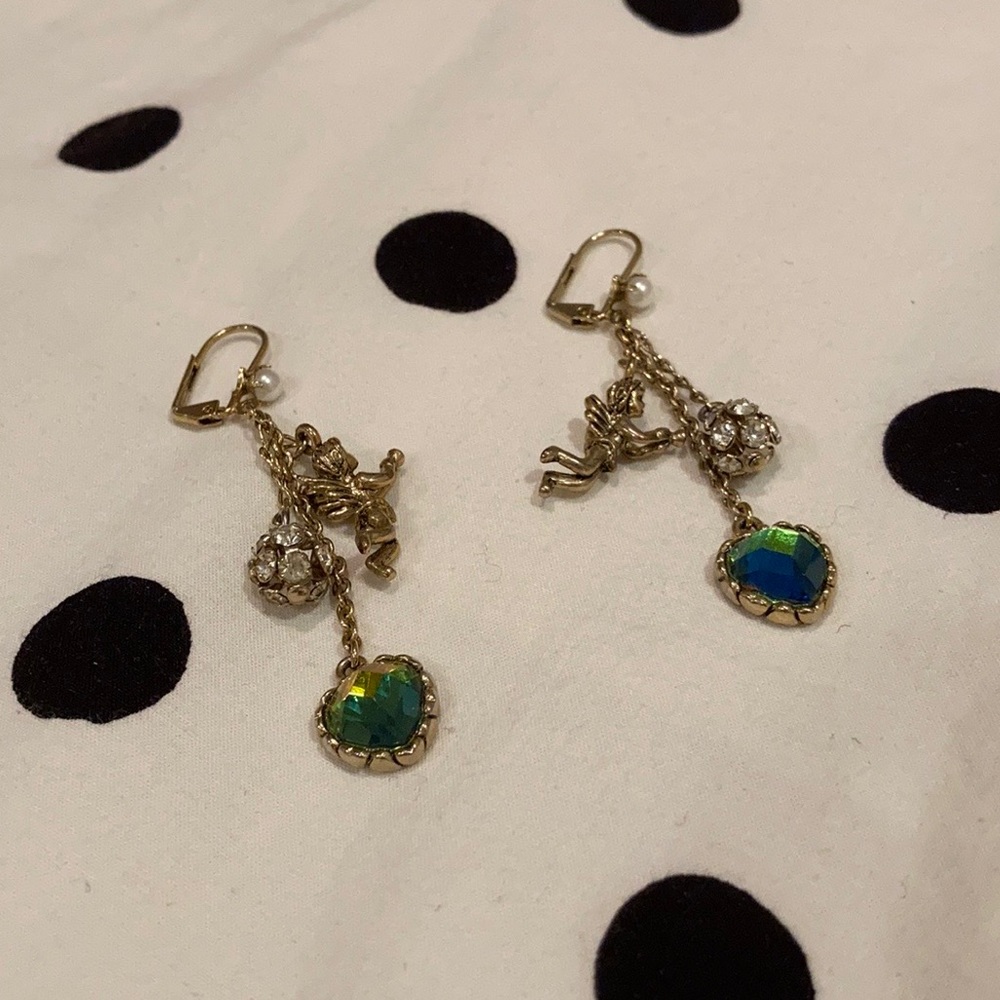 betsey johnson angel pearl heart earrings